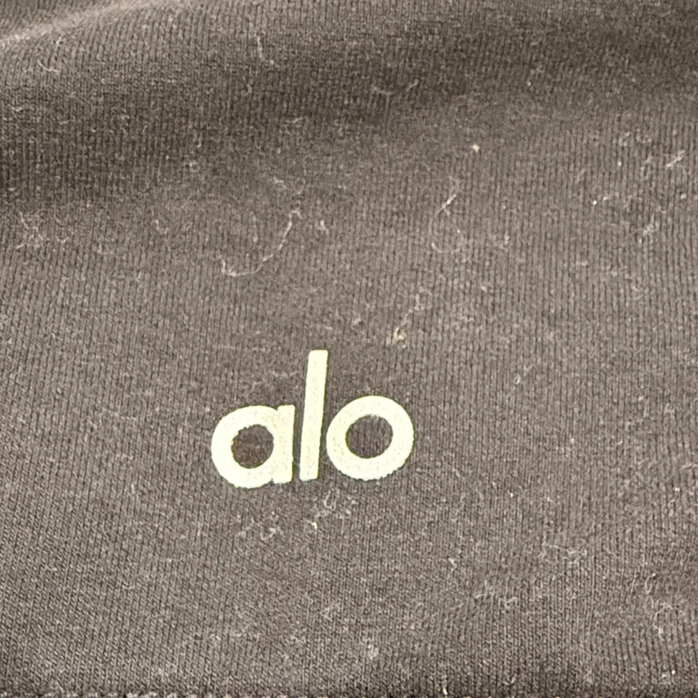 ALO Yoga Bae Women’s Black Cropped Hoodie S M Athleisure Streetwear Pullover
